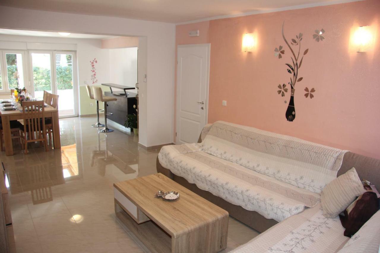 Vacation House "Viola" Fažana Екстериор снимка